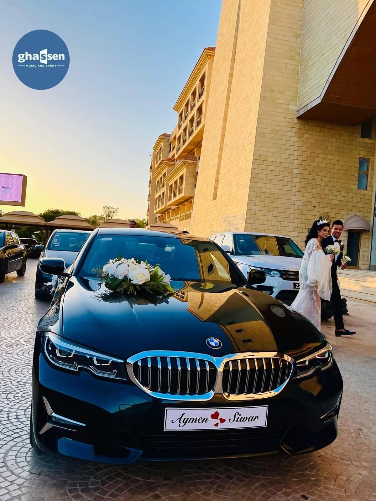 Voiture de mariage décorée